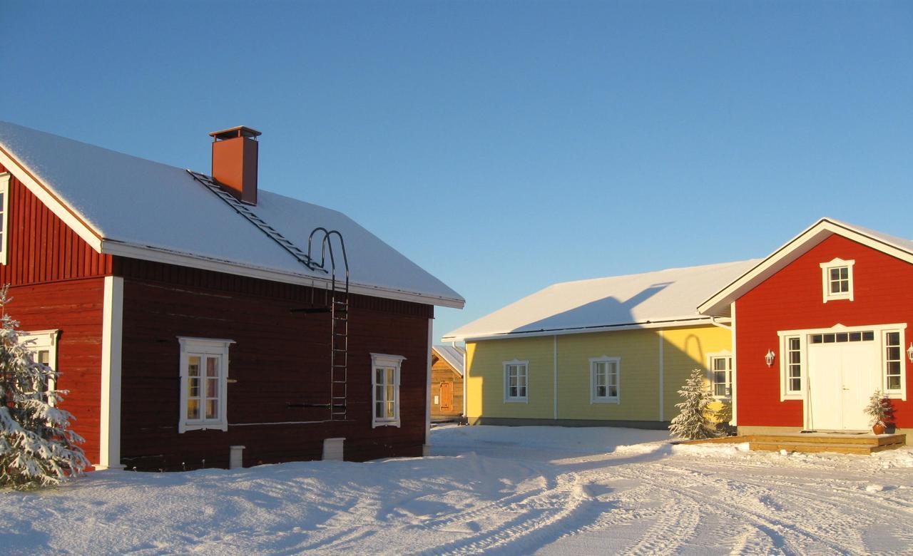 Kierinki Village Majatalo Buitenkant foto